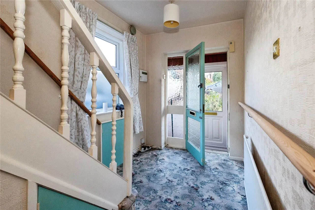 Broadhill Road, Stalybridge, Greater Manchester, SK15, photo 2