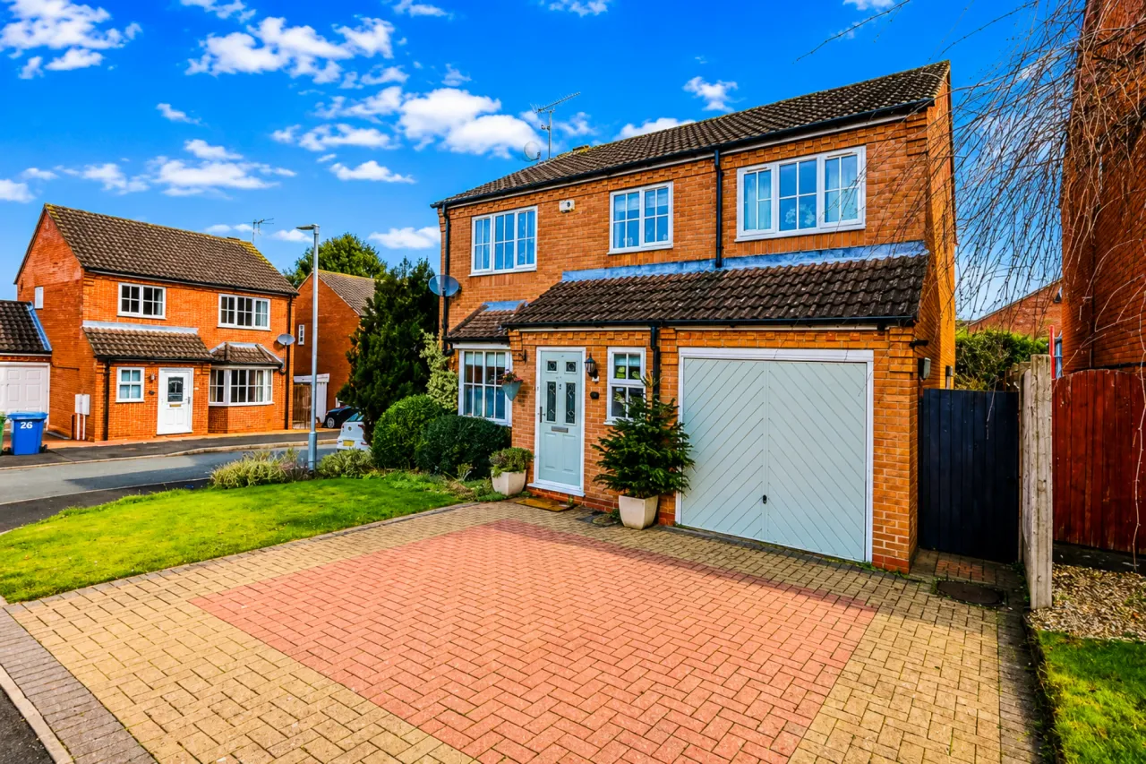 4 bed property for sale, Far Ridding, Gnosall
