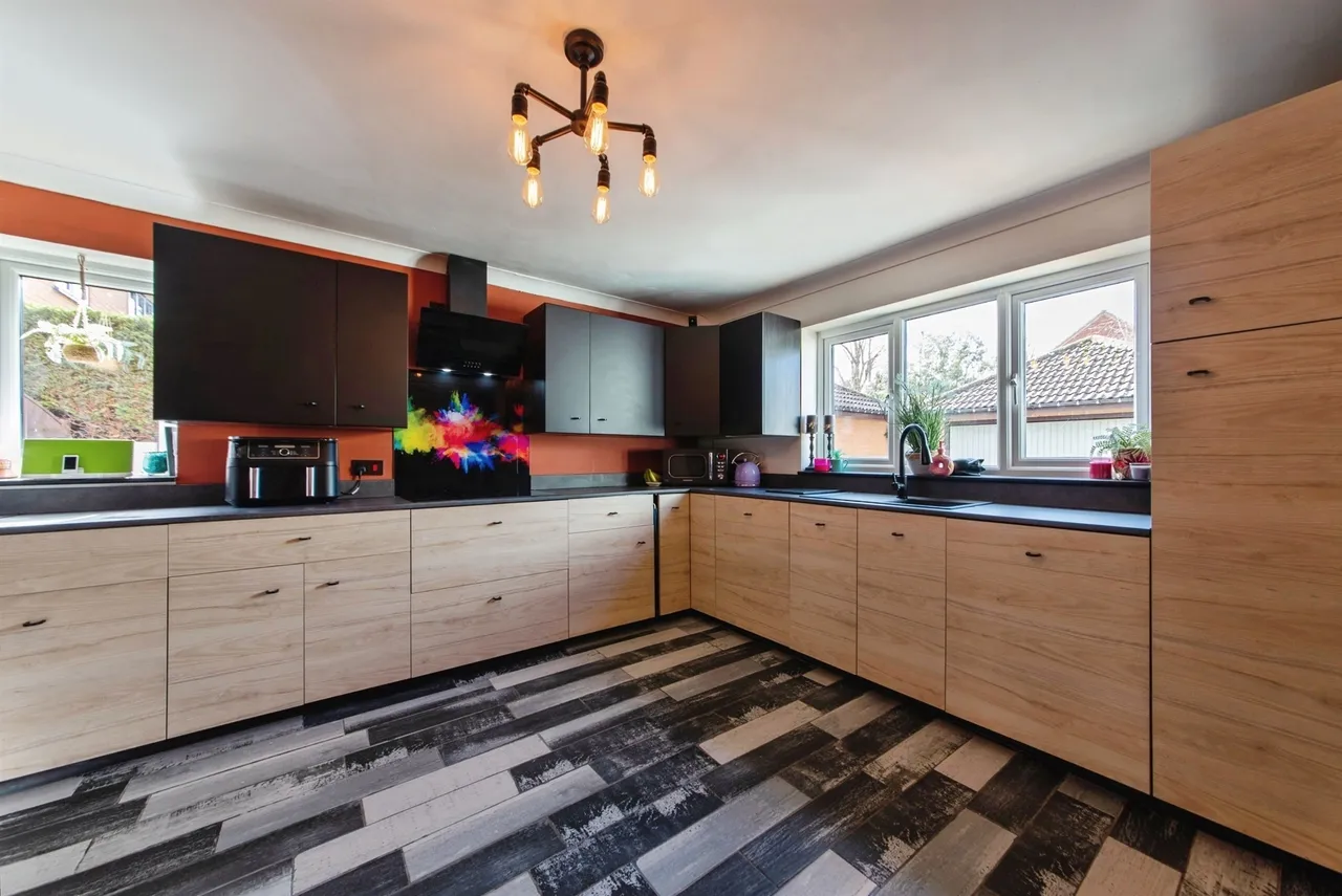 South Road, Bourne, PE10, photo 18