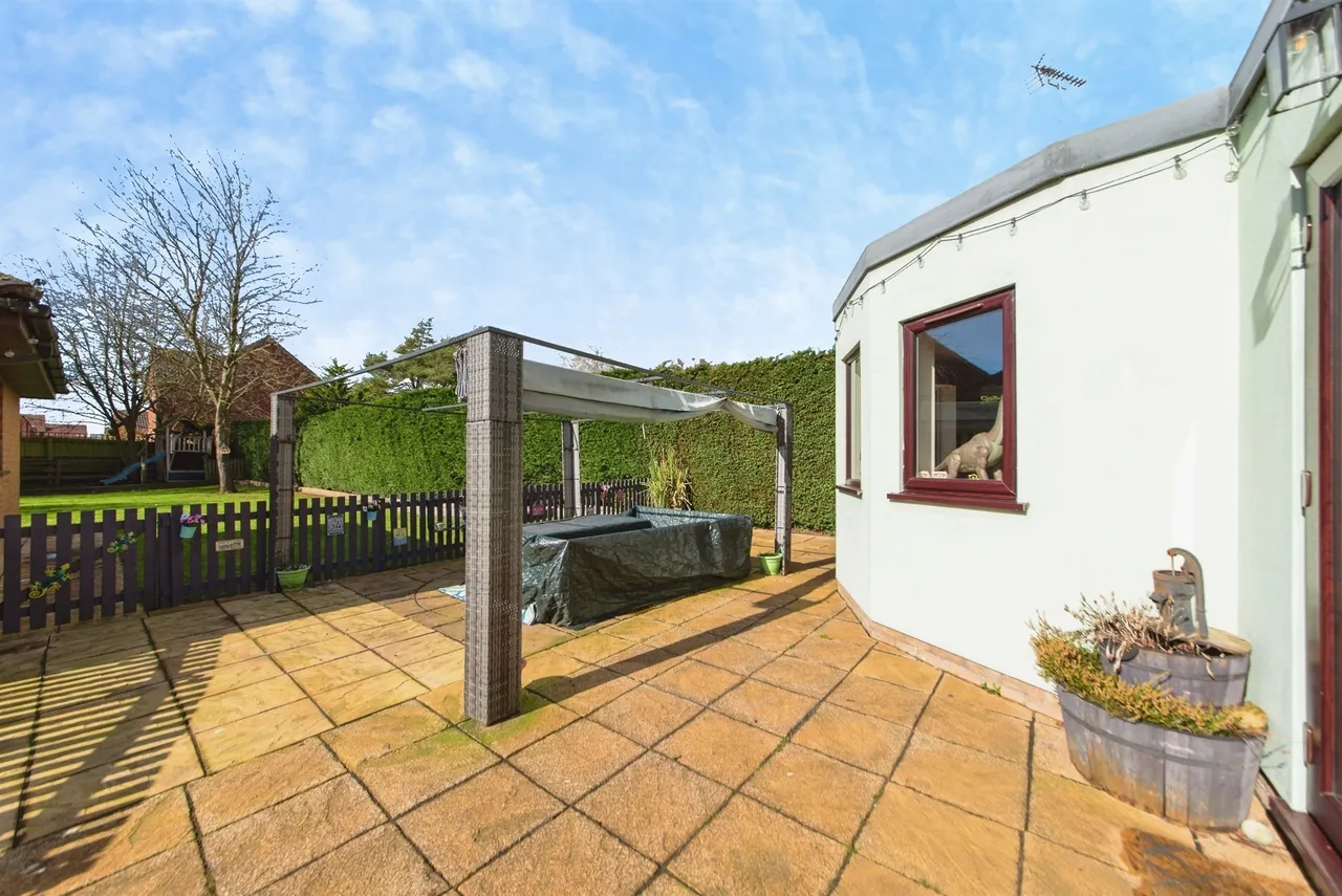 South Road, Bourne, PE10, photo 21