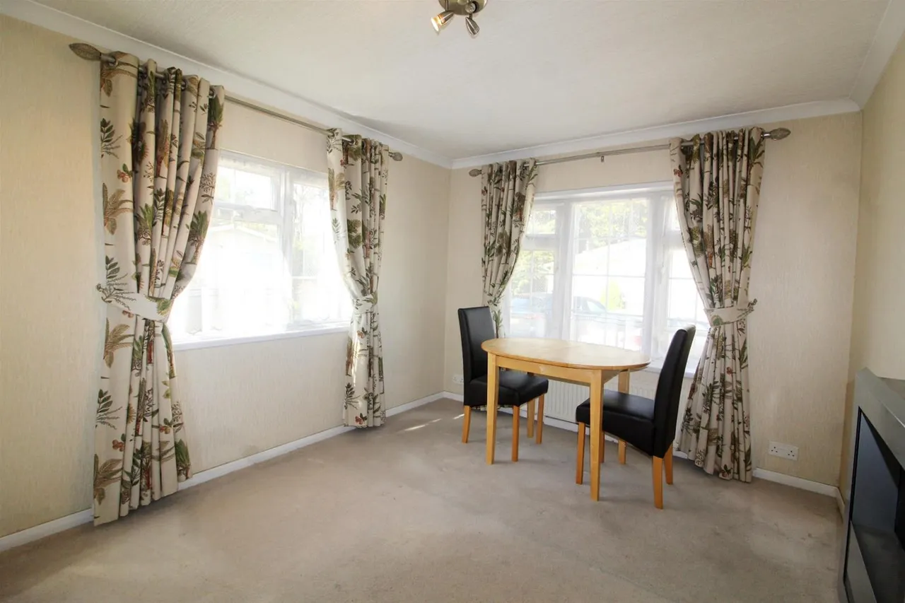 Barnet Road, Barnet EN5 3JH, photo 2