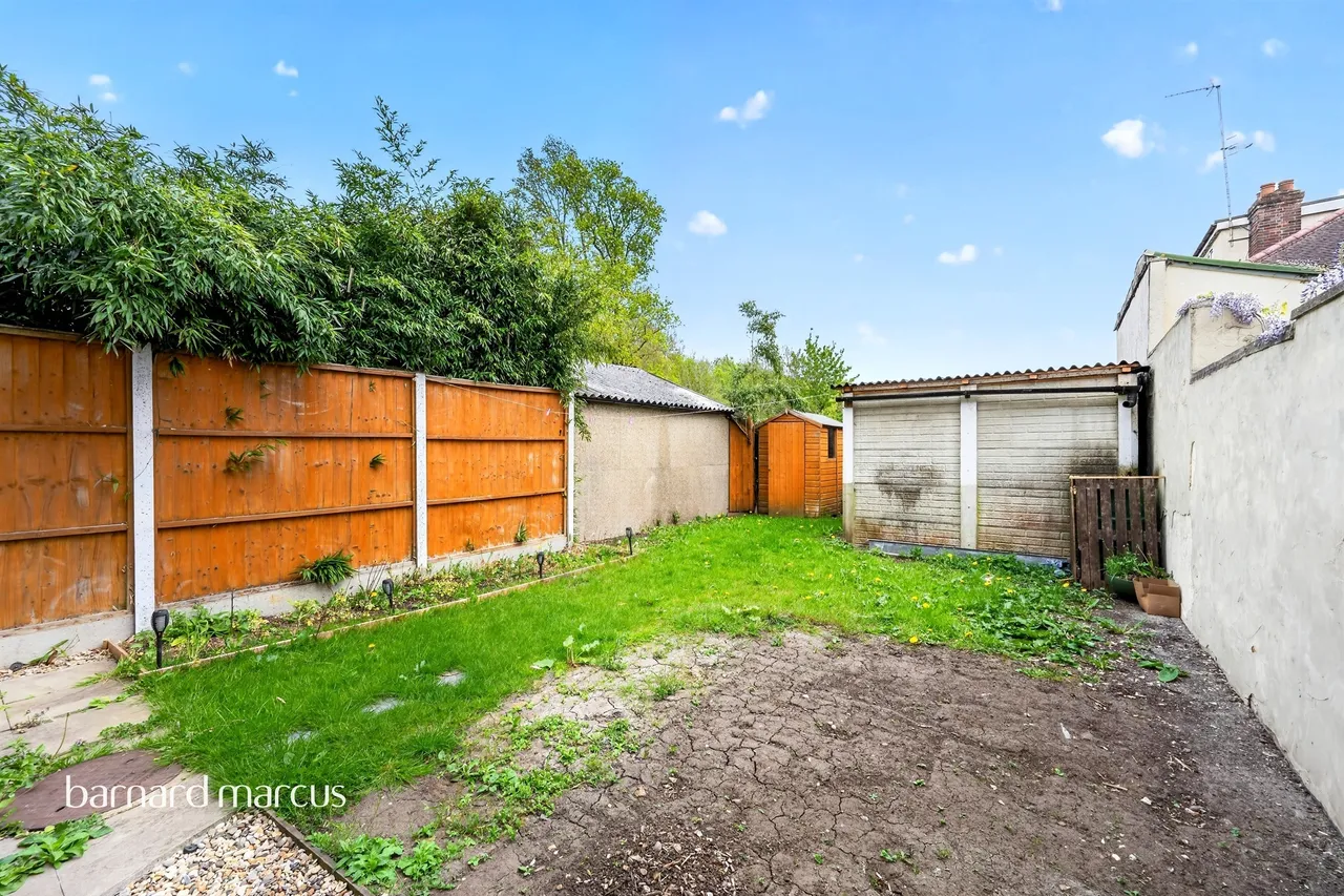The Parade, Spa Drive, Epsom, photo 12