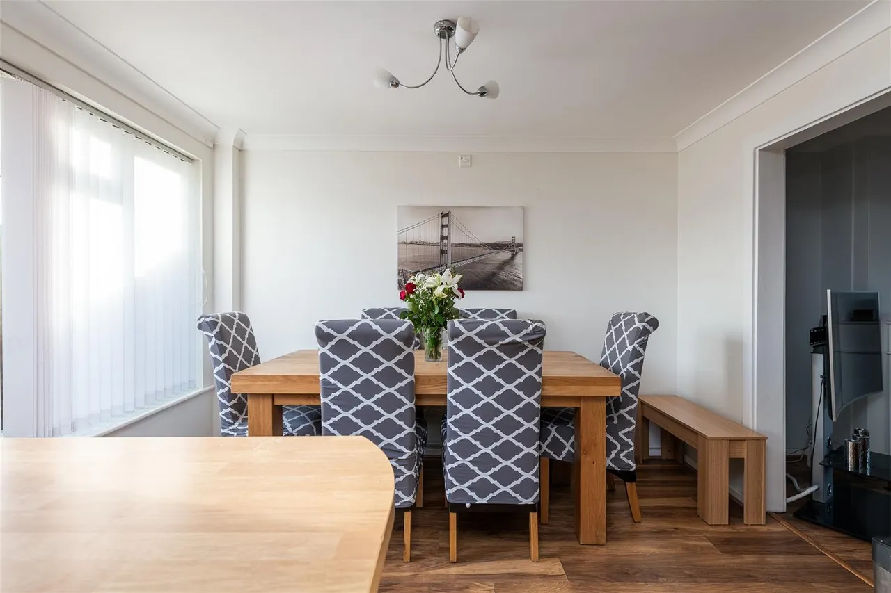Sandown Road, Gravesend, Kent DA12 5EN, photo 5