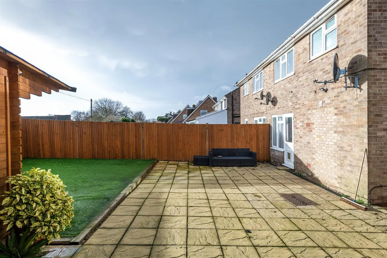 Sandown Road, Gravesend, Kent DA12 5EN, photo 12