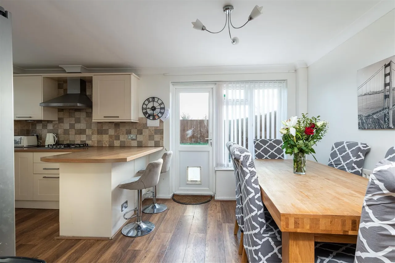 Sandown Road, Gravesend, Kent DA12 5EN, photo 4