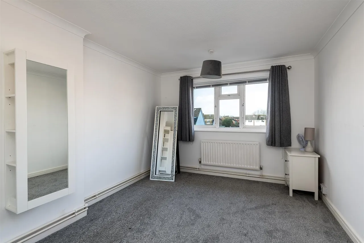 Sandown Road, Gravesend, Kent DA12 5EN, photo 8