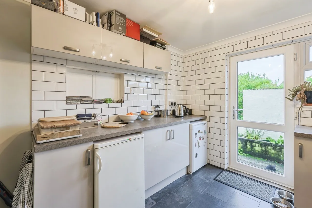 Erle Gardens, Plympton, PL7, photo 6