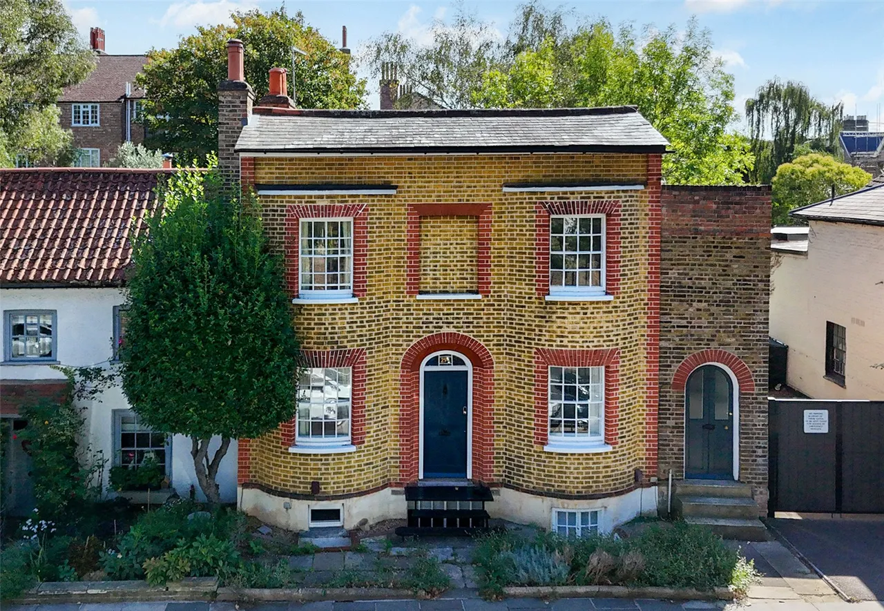 2 bed house for sale, Kew Road, Kew, TW9