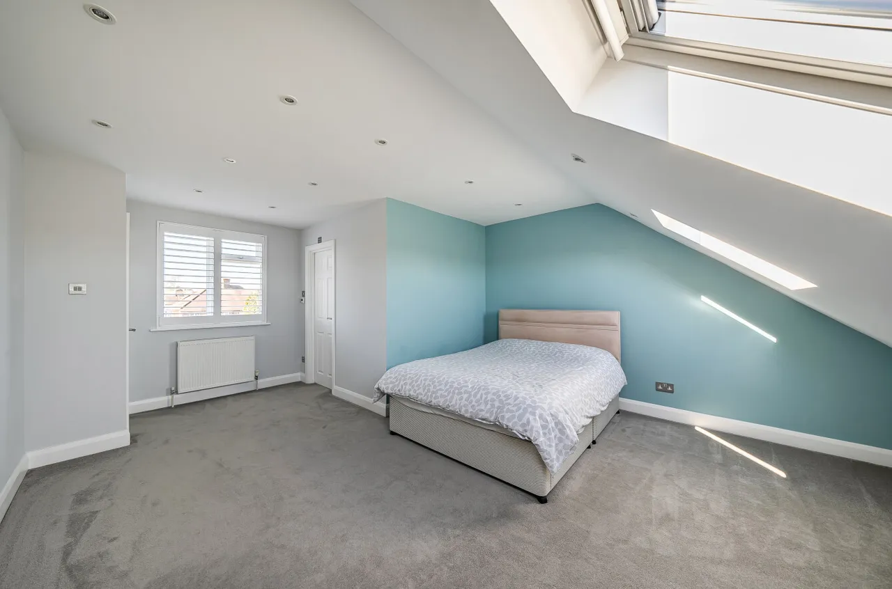 Cottimore Avenue, Walton On Thames, KT12, photo 18