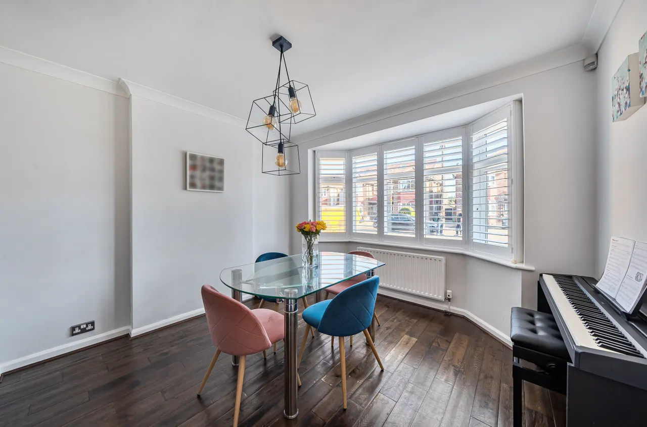 Cottimore Avenue, Walton On Thames, KT12, photo 6