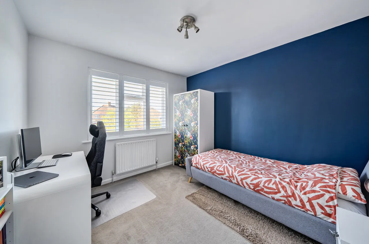 Cottimore Avenue, Walton On Thames, KT12, photo 22