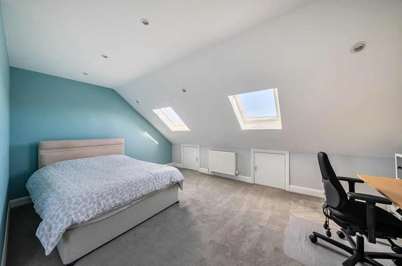 Cottimore Avenue, Walton On Thames, KT12, photo 7
