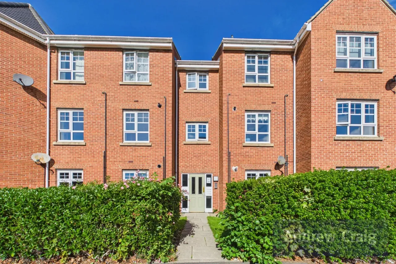 2 bed flat for sale, Gowan Court, Jarrow, NE32