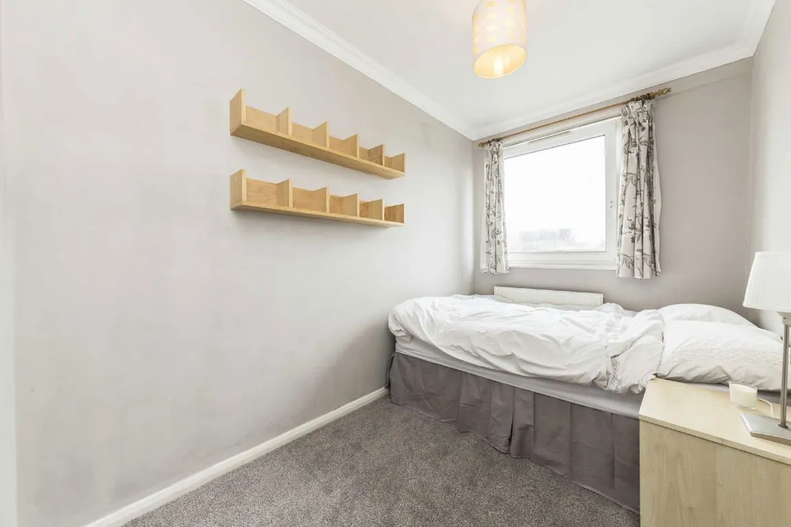 Barringer Square, SW17, photo 6