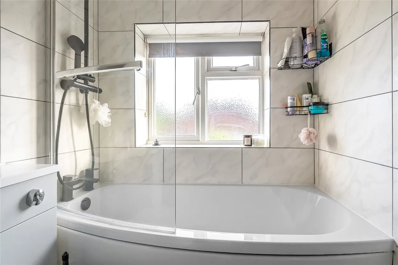 Weyside Gardens, Guildford, GU1, photo 11