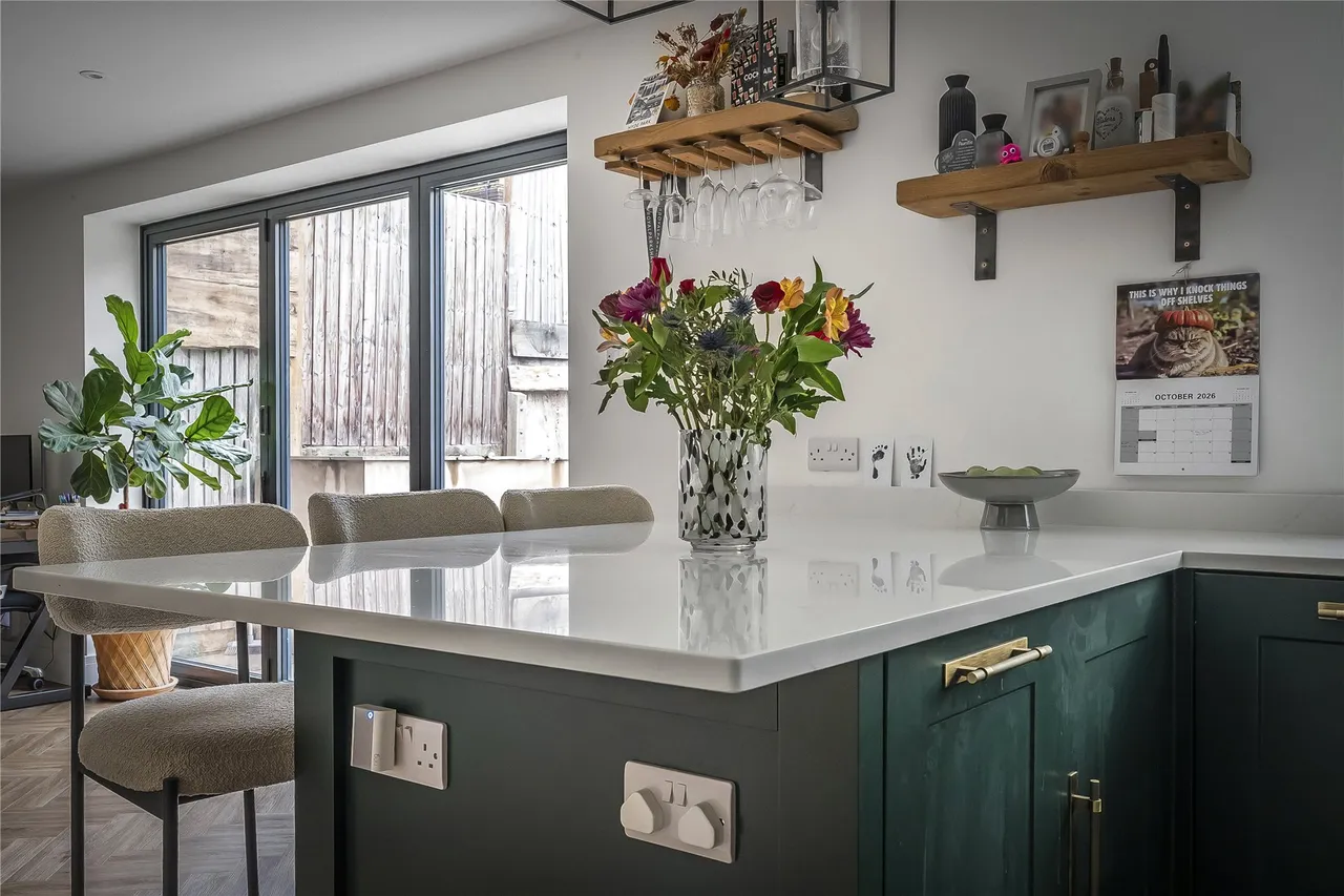Weyside Gardens, Guildford, GU1, photo 22