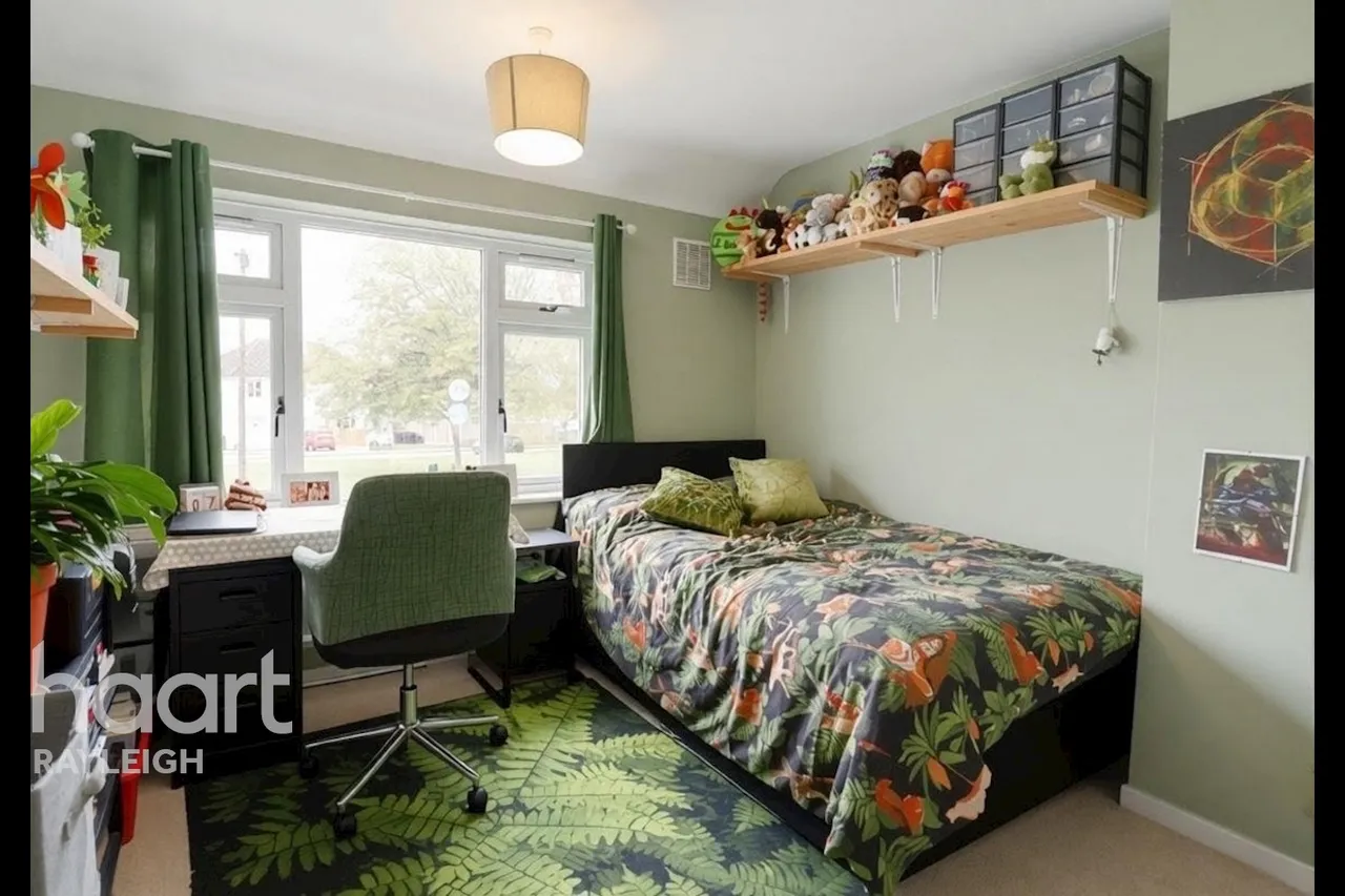 Broomfield Avenue, Leigh-On-Sea, SS9, photo 10