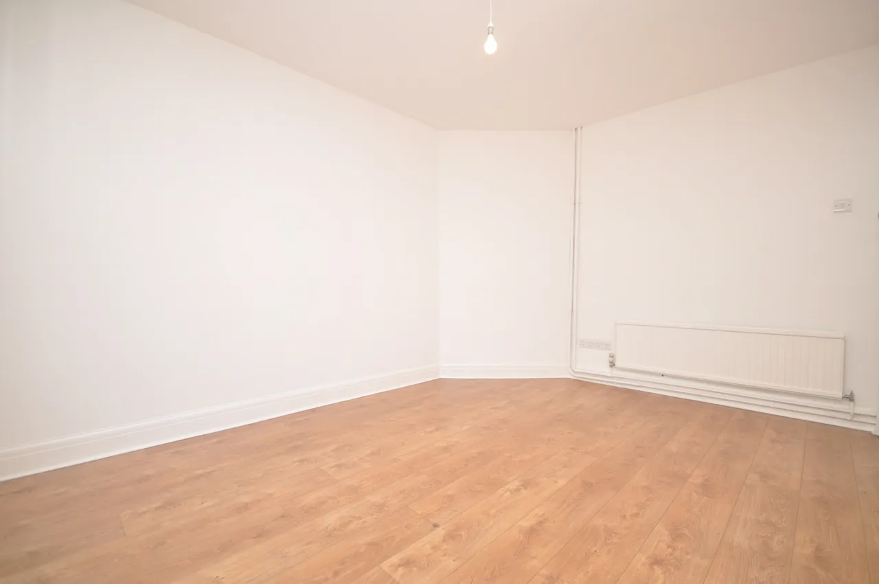 Bruce Grove, Chelmsford, CM2, photo 4