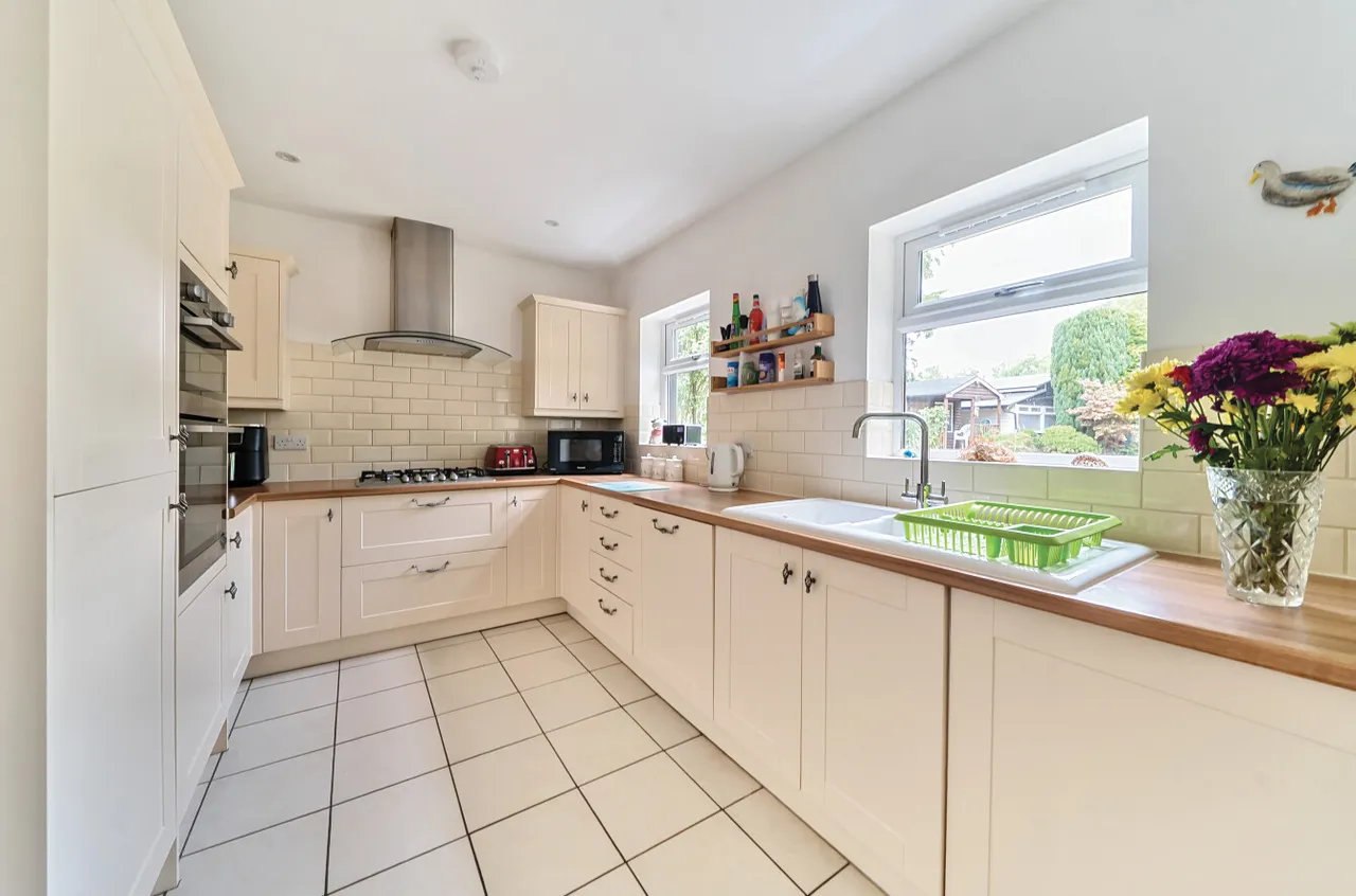 Frimley Road, Ash Vale, Surrey, GU12 5PP, photo 17