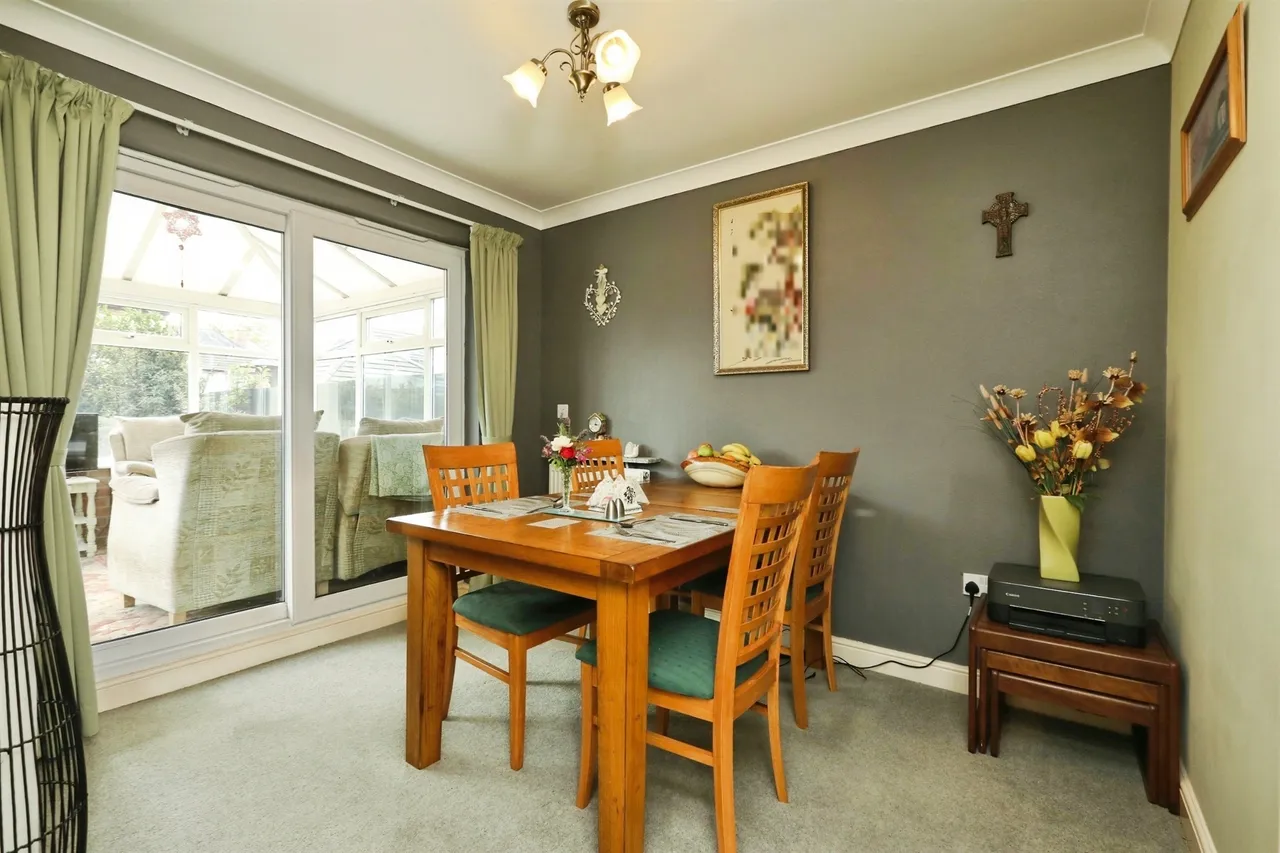 Camborne Crescent, Retford, photo 7