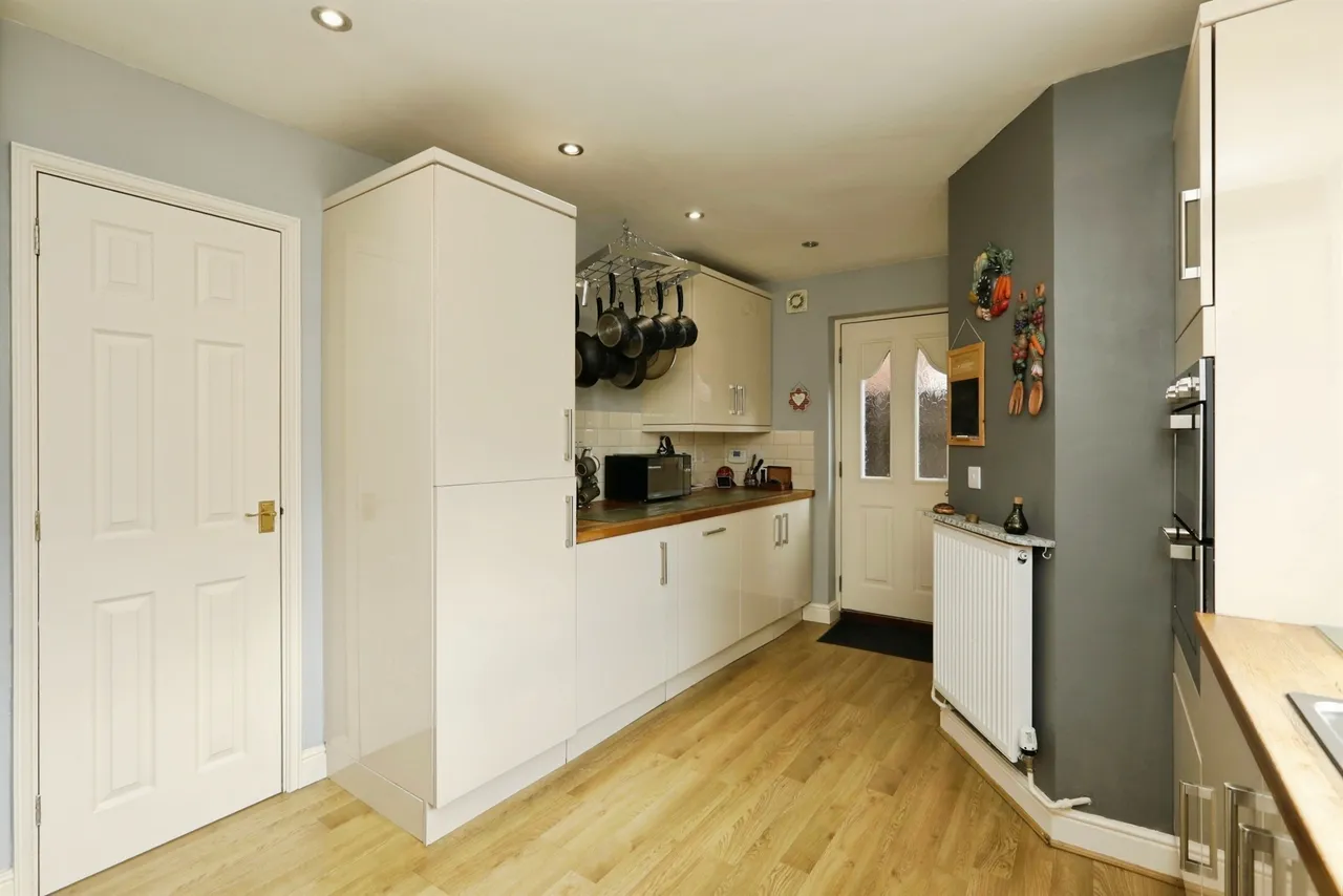 Camborne Crescent, Retford, photo 5