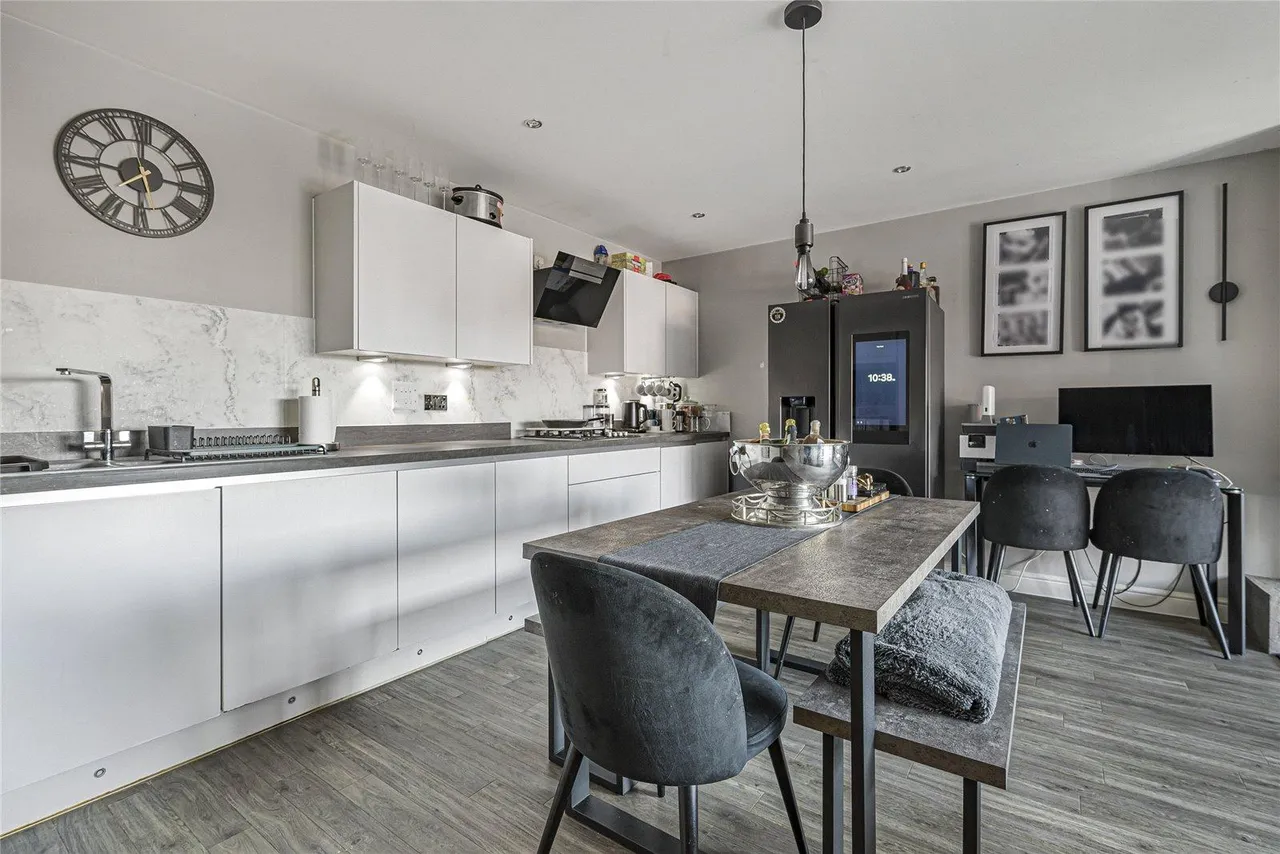 Ackers Drive, Weldon, DA10, photo 6
