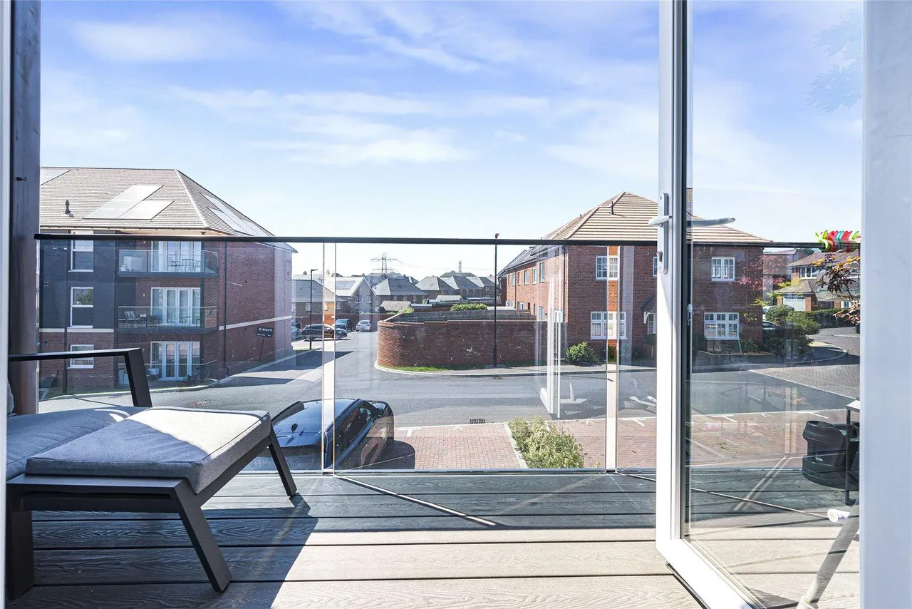 Ackers Drive, Weldon, DA10, photo 14