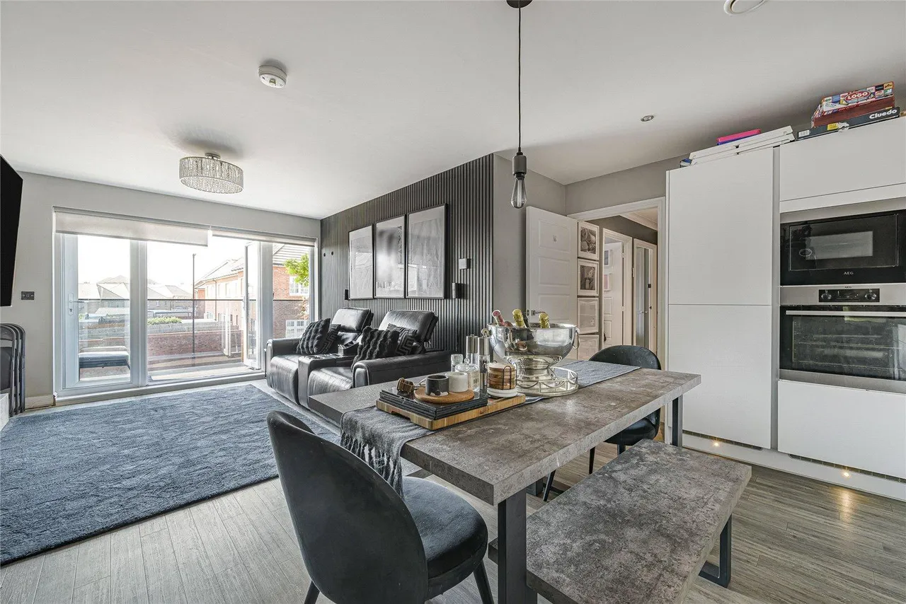 Ackers Drive, Weldon, DA10, photo 7