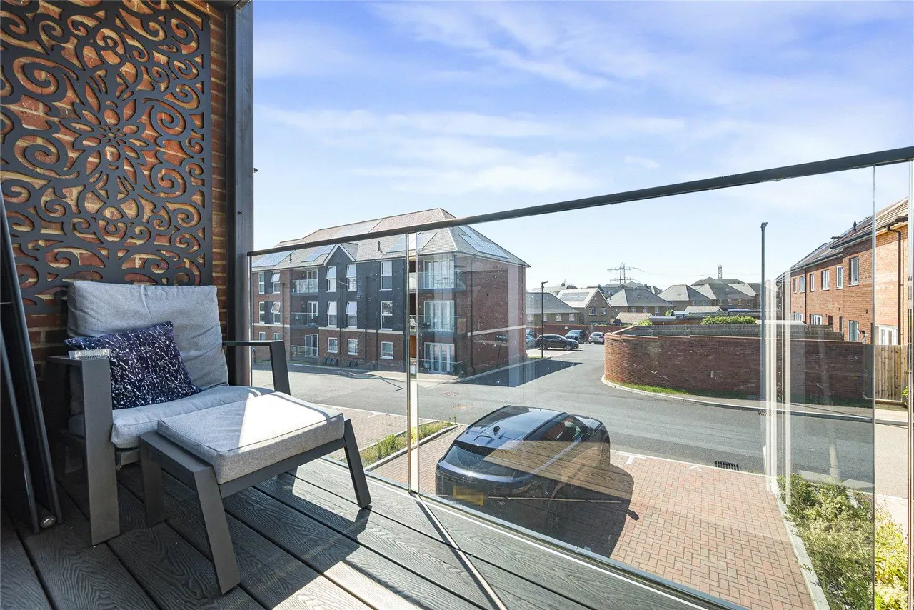 Ackers Drive, Weldon, DA10, photo 9