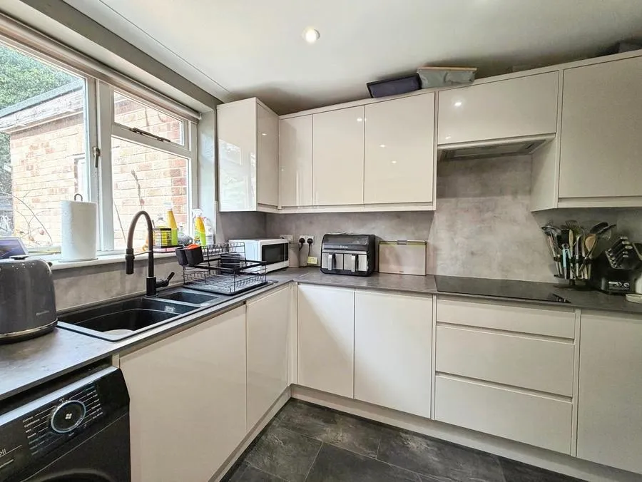 Manston Drive, Bracknell, RG12, photo 13