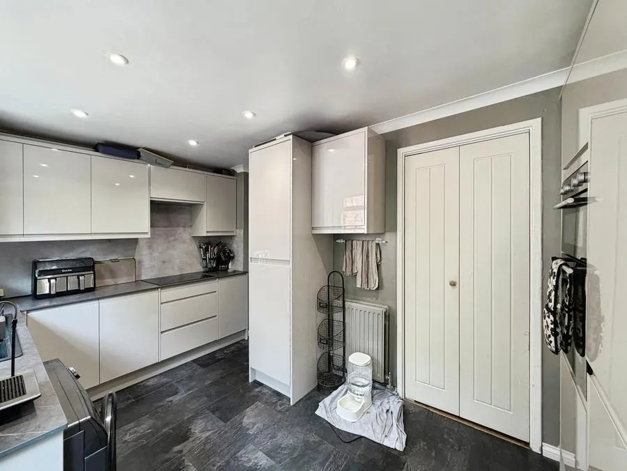 Manston Drive, Bracknell, RG12, photo 12