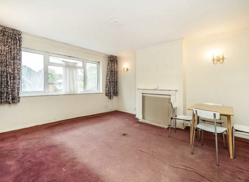 Sterling Avenue, Edgware, HA8, photo 2