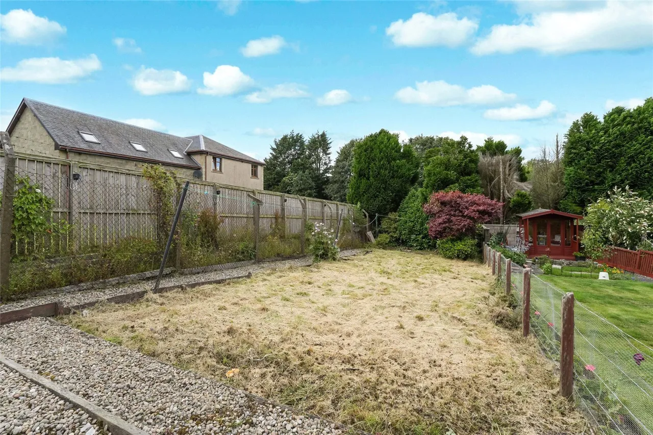 Sanderson Terrace, Auchtertool, Kirkcaldy, Fife, KY2, photo 17