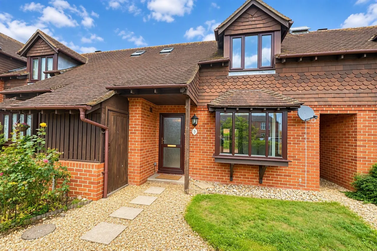 2 bed house to rent, Shapton Close, Holbury, SO45
