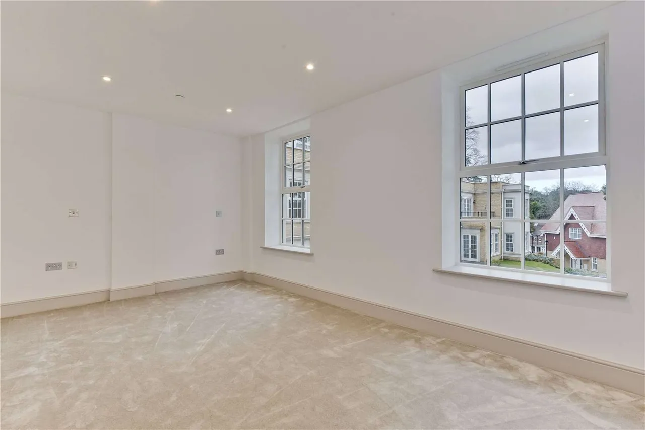 Brooklands Road, Weybridge, KT13, photo 11