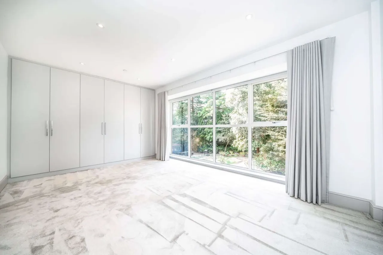 Brooklands Road, Weybridge, KT13, photo 13