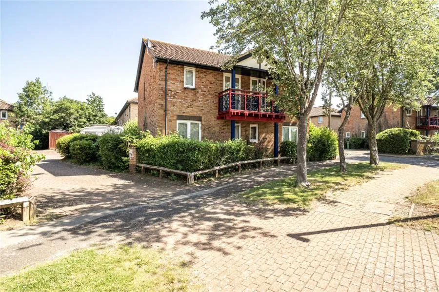 flat for sale, Pomander Crescent, Walnut Tree, MK7