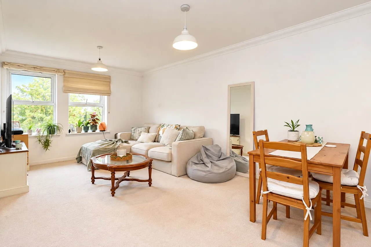 Constitution Hill, Woking, GU22, photo 2