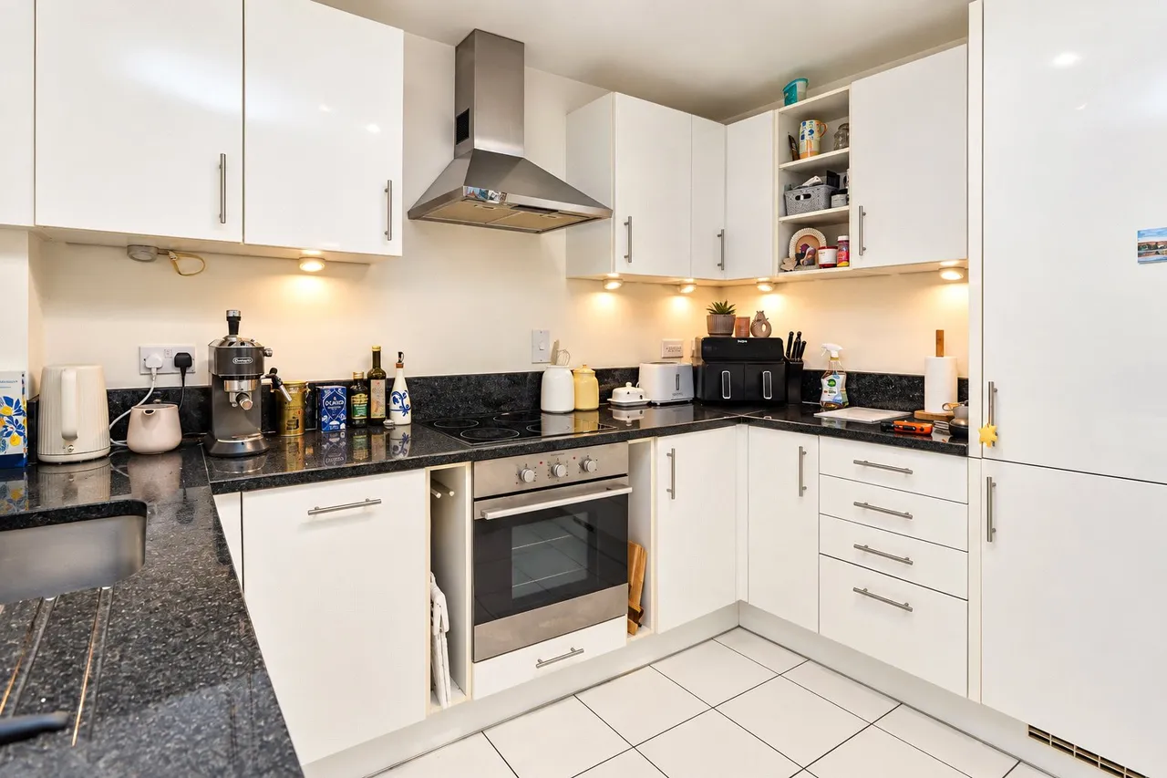 Constitution Hill, Woking, GU22, photo 4