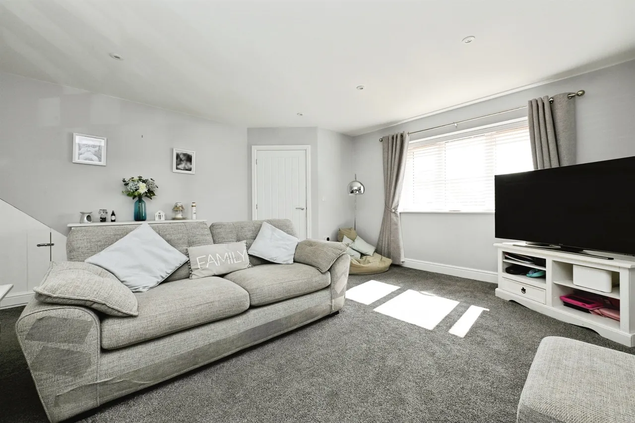 Tony Scase Court, Grimston, PE32, photo 2