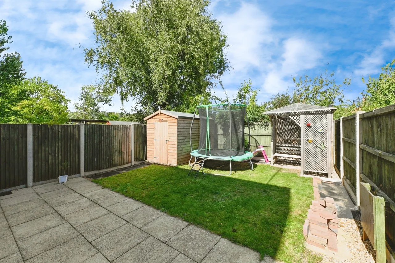 Tony Scase Court, Grimston, PE32, photo 16