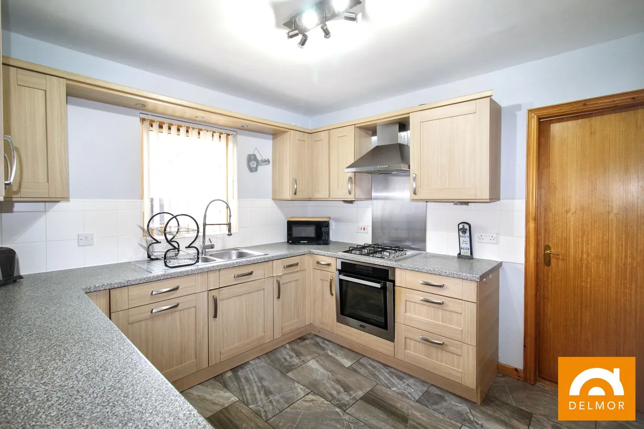 Chestnut Crescent, Leven, KY8, photo 8