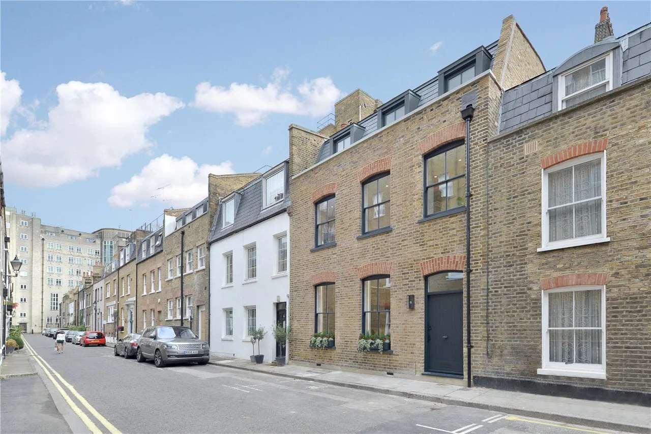 4 bed property to rent — Bingham Place, Marylebone, London, W1U 5AT