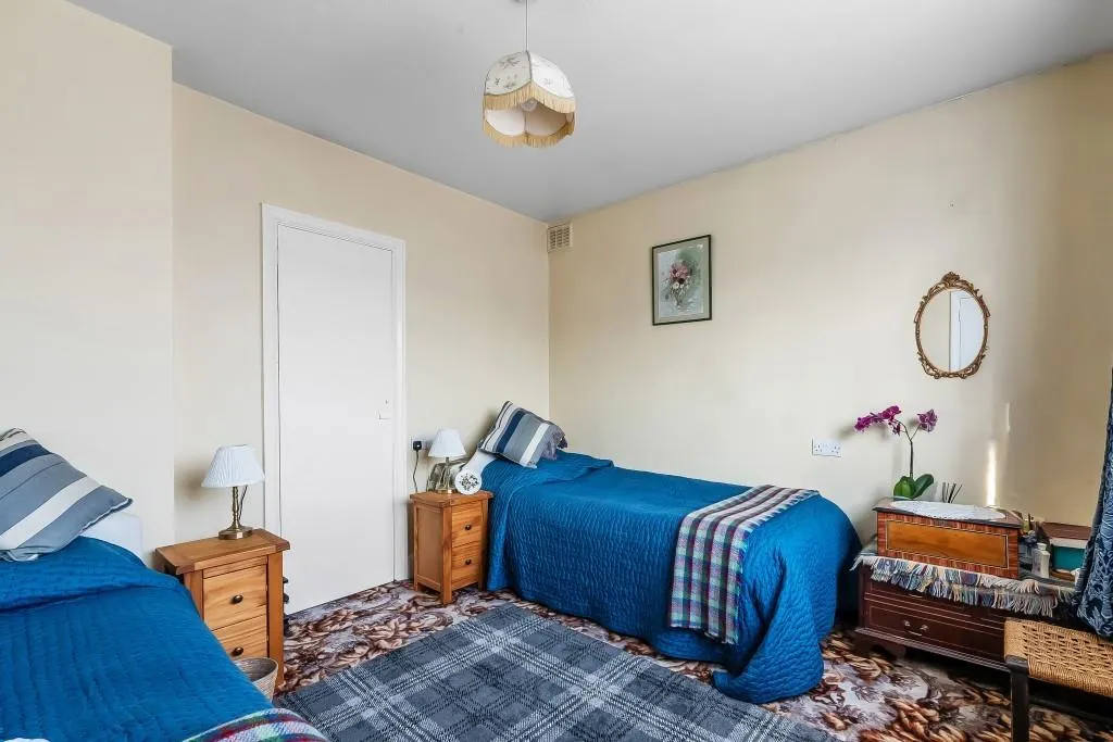 Croft Avenue, Dorking, RH4, photo 16