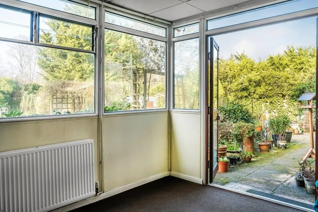 Croft Avenue, Dorking, RH4, photo 14