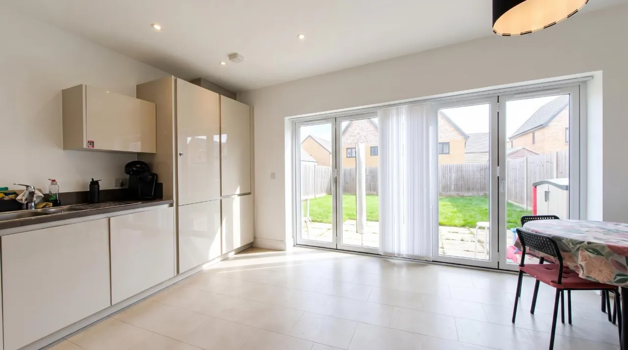 Stirling Close, Crowthorne, RG45, photo 7