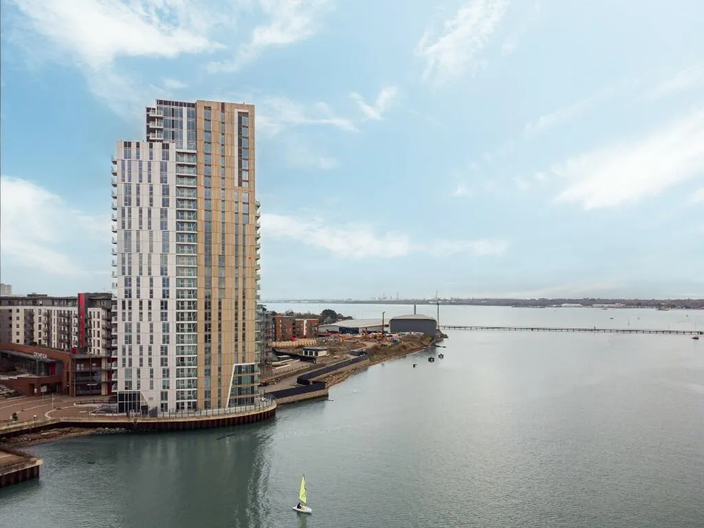 Vantage Tower, Centenary Plaza, SO19, photo 18