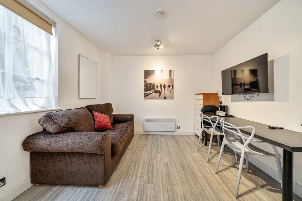 Flat G02, 2 Roland Gardens, London, photo 8