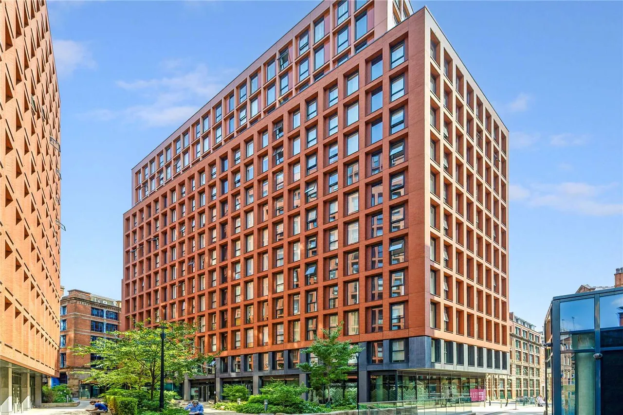2 bed flat for sale — Carding Building, 42 Whitworth Street, Manchester, Greater Manchester, M1 3AR