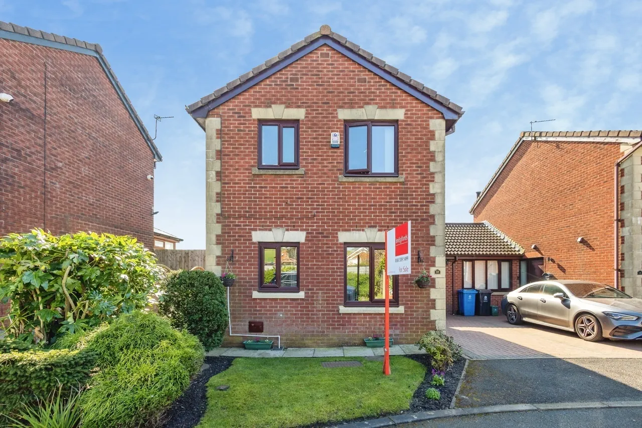 3 bed house for sale — Locking Gate Rise, Waterhead OLDHAM, Lancashire, OL4
